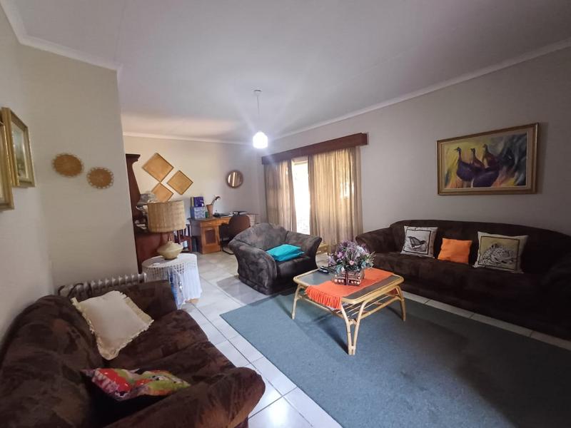 5 Bedroom Property for Sale in Parys Free State